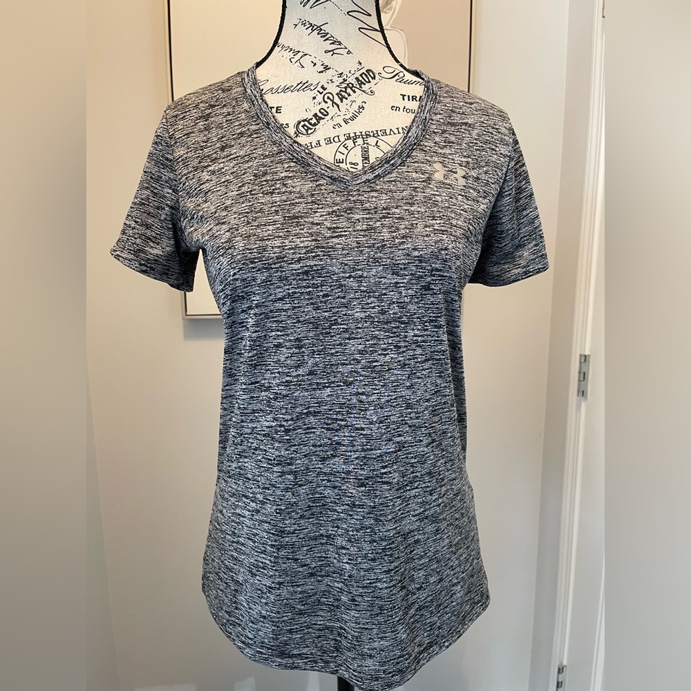 Under Armour Fitted Short Sleeve Tee - Size Small